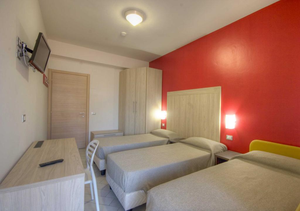 Hotel Sydney Сан-Бенедетто-дель-Тронто Номер фото