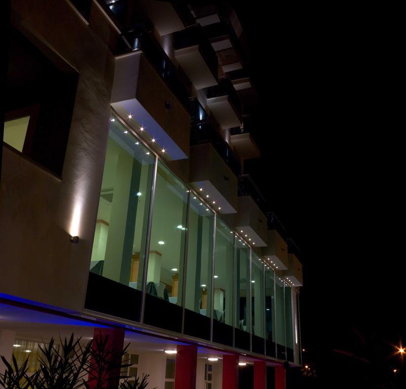 Hotel Sydney Сан-Бенедетто-дель-Тронто Екстер'єр фото